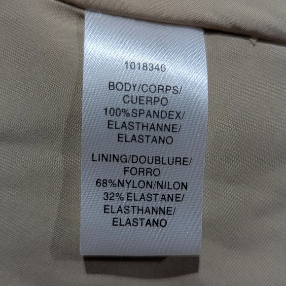 Halston Elegant Black Evening Dress - Picture 13 of 14